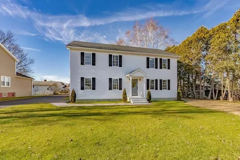 66 Moore St, Chicopee, MA 01013