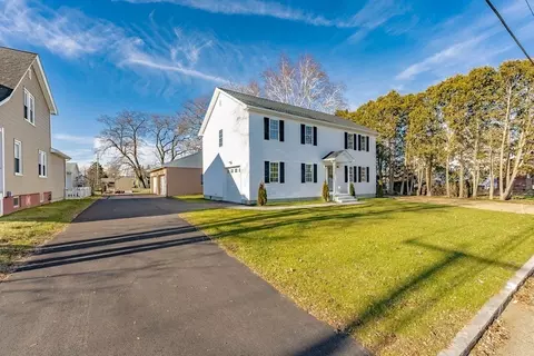 66 Moore St, Chicopee, MA 01013 photo 4