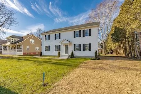 66 Moore St, Chicopee, MA 01013 photo 3