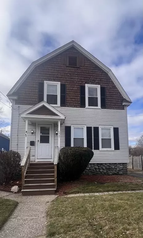 54 James St, Worcester, MA 01603