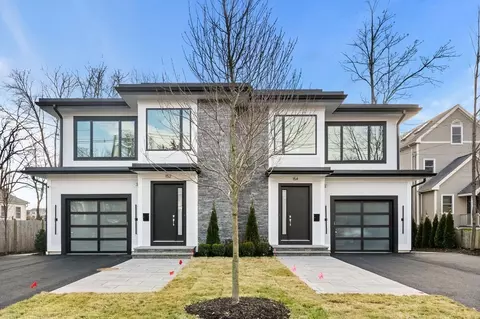 152 Crafts St #152, Newton, MA 02460