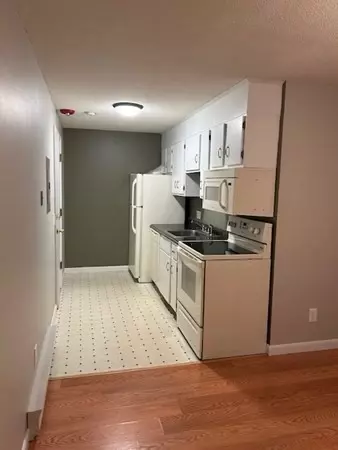 5 Turnpike Rd #224, Townsend, MA 01469