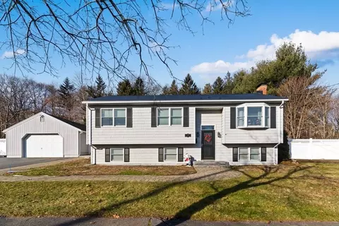 26 Roosevelt Ave, Peabody, MA 01960