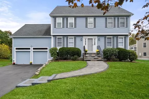 17 Donovan Dr, Framingham, MA 01701