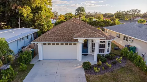 732 92nd Ave N, Naples, FL 34108