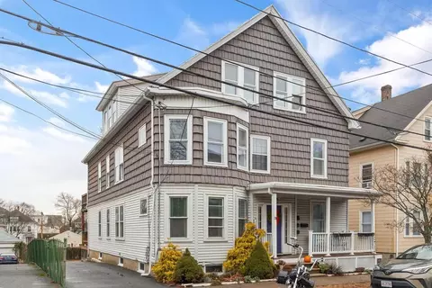 39 Leach St #2, Salem, MA 01970