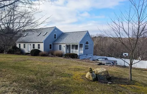 10 Sawmill Cir, Charlton, MA 01507