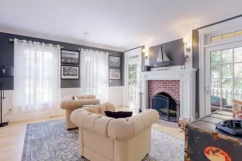 Living - 16 Great Rock Rd, Hingham, MA 02043 photo 7 of 11