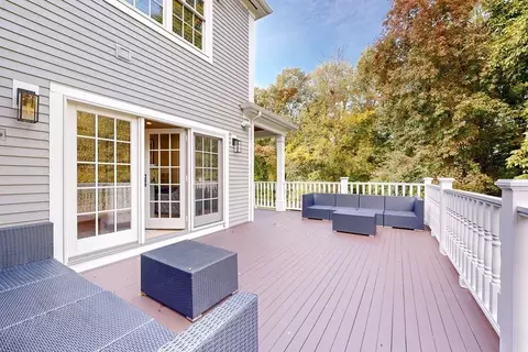 Exterior - 16 Great Rock Rd, Hingham, MA 02043 photo 5 of 7