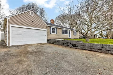 15 Grouse Ln, Yarmouth, MA 02673