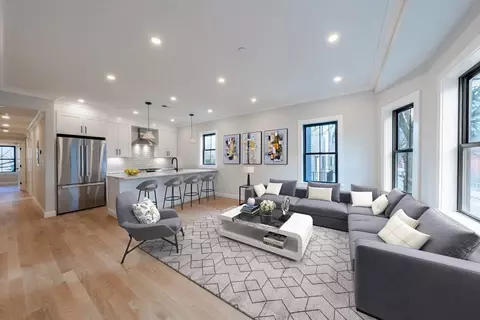 49 Webster Ave #2, Cambridge, MA 02141