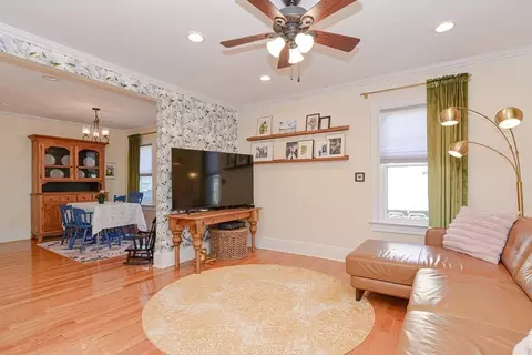 9 Royal Rd, Worcester, MA 01603 photo 8