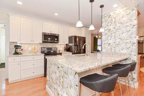 9 Royal Rd, Worcester, MA 01603 photo 3