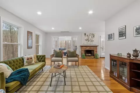 109 Tuttle Ln, Stow, MA 01775 photo 6