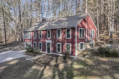 109 Tuttle Ln, Stow, MA 01775 photo 5