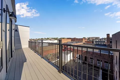 157 Chestnut #405, Chelsea, MA 02150