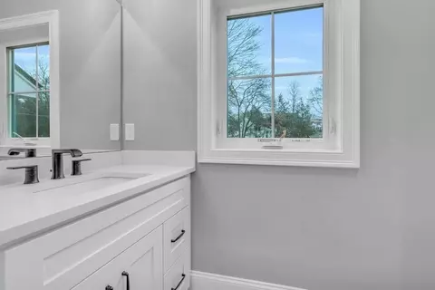 2 Clyde Ct, Wakefield, MA 01880 photo 13