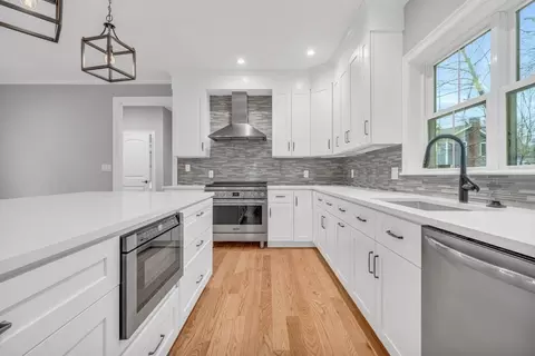 2 Clyde Ct, Wakefield, MA 01880 photo 7