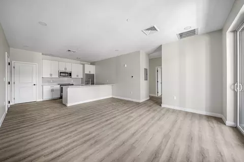 157 Chestnut #303, Chelsea, MA 02150