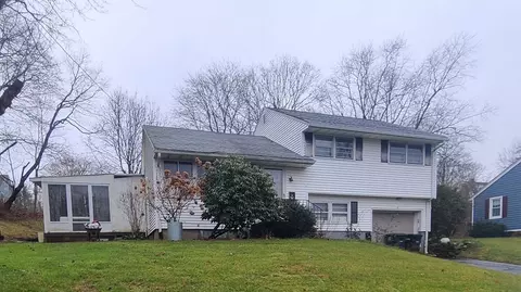 45 Sunny Hill Dr, Southbridge, MA 01550