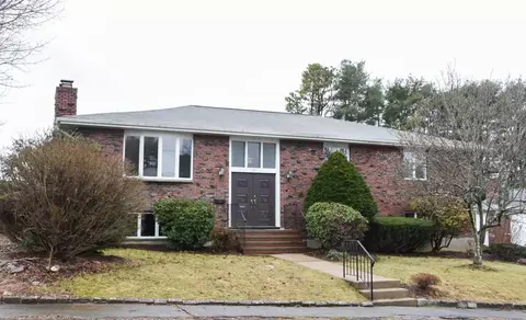 21 Cunningham Rd, Dedham, MA 02026