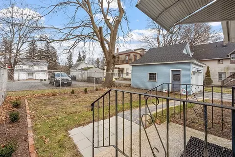 Exterior - 88 Maple St, Gardner, MA 01440 photo 3 of 7