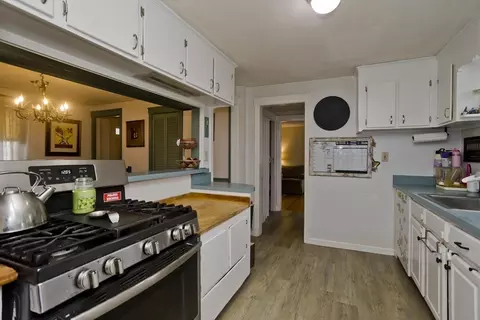 61 Harmon Ave, Springfield, MA 01118 photo 7