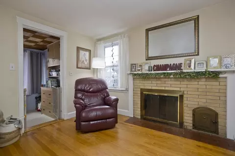 61 Harmon Ave, Springfield, MA 01118 photo 9