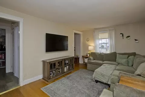 61 Harmon Ave, Springfield, MA 01118 photo 10