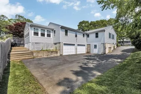 9 Uncle Henrys Rd, Mashpee, MA 02649 photo 2