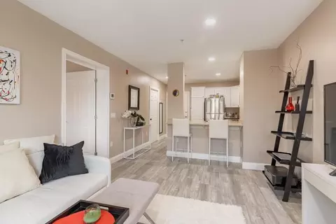 145 Bennington St #105, Revere, MA 02151