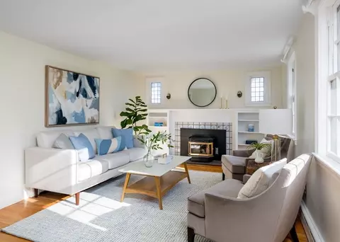 24 Fairview St, Hingham, MA 02043 photo 3