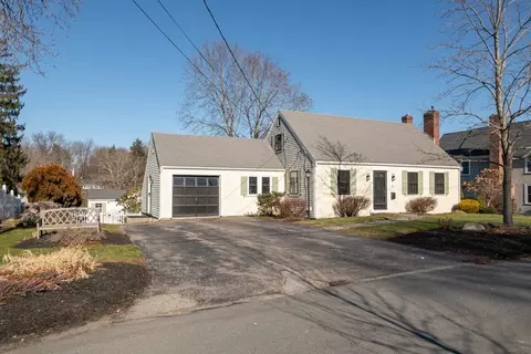 24 Fairview St, Hingham, MA 02043 photo 2