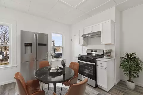 42 Plummer Ave, Lowell, MA 01852 photo 3