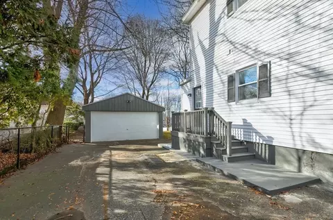 42 Plummer Ave, Lowell, MA 01852 photo 15