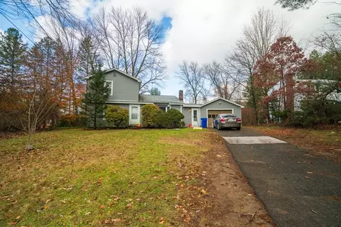 370 Pelham Rd, Amherst, MA 01002