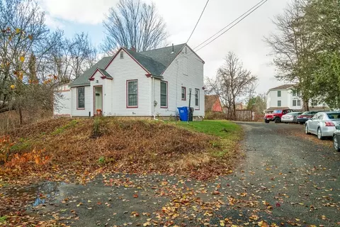 89 S East St, Amherst, MA 01002
