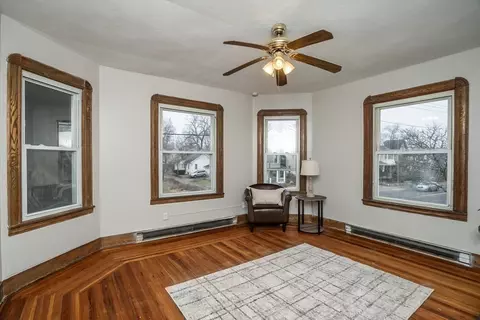 558 Dickinson St, Springfield, MA 01108 photo 6