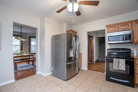 558 Dickinson St, Springfield, MA 01108 photo 15