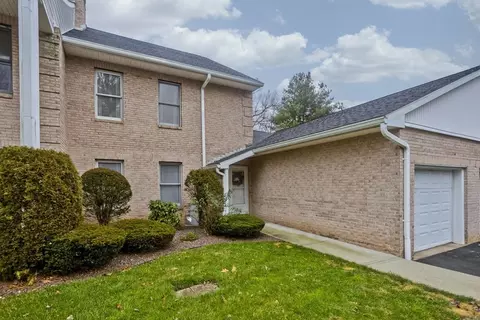 14 Castle Hill Rd #G, Agawam, MA 01001