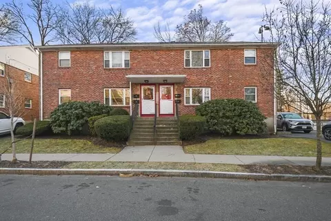 68 Aldrich Rd #B, Watertown, MA 02472