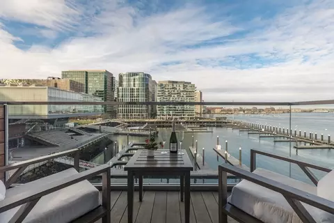 300 Pier 4 Blvd #5B, Boston, MA 02110