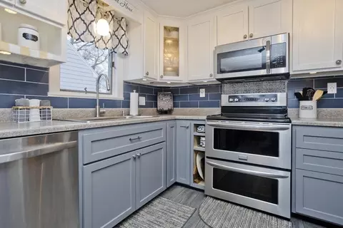 67 Harmon Ave, Springfield, MA 01118 photo 8