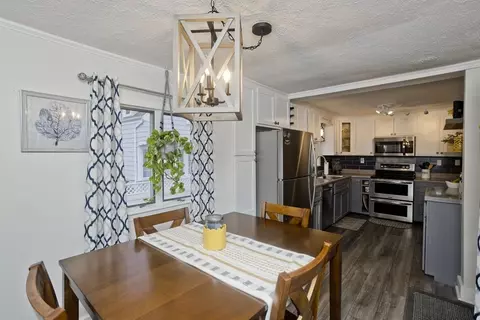 67 Harmon Ave, Springfield, MA 01118 photo 9