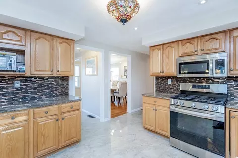12 Benjamin Ter, Stoneham, MA 02180 photo 9