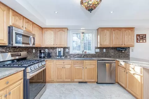 12 Benjamin Ter, Stoneham, MA 02180 photo 12