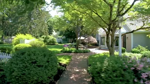 Exterior - 17 Cushing St, Hingham, MA 02043 photo 5 of 19