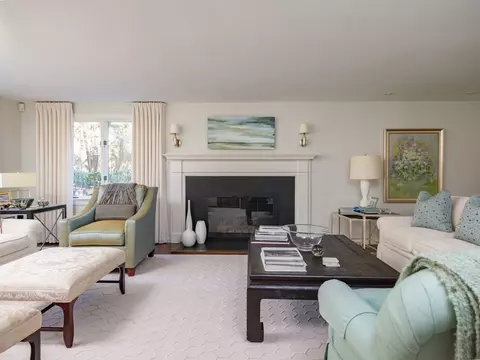 Living - 17 Cushing St, Hingham, MA 02043 photo 5 of 6