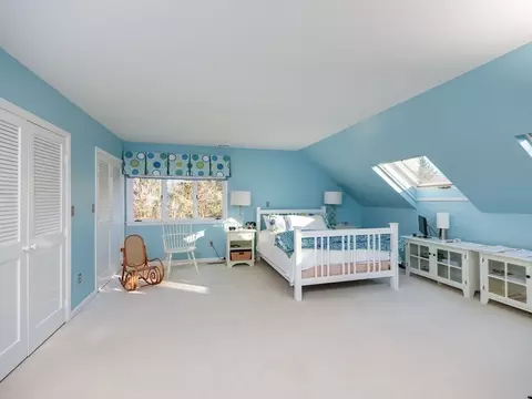 Bedroom - 17 Cushing St, Hingham, MA 02043 photo 3 of 4