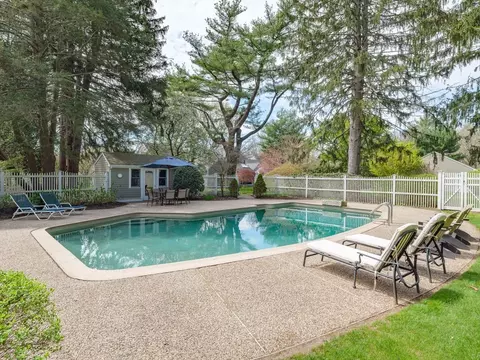 Exterior - 17 Cushing St, Hingham, MA 02043 photo 15 of 19